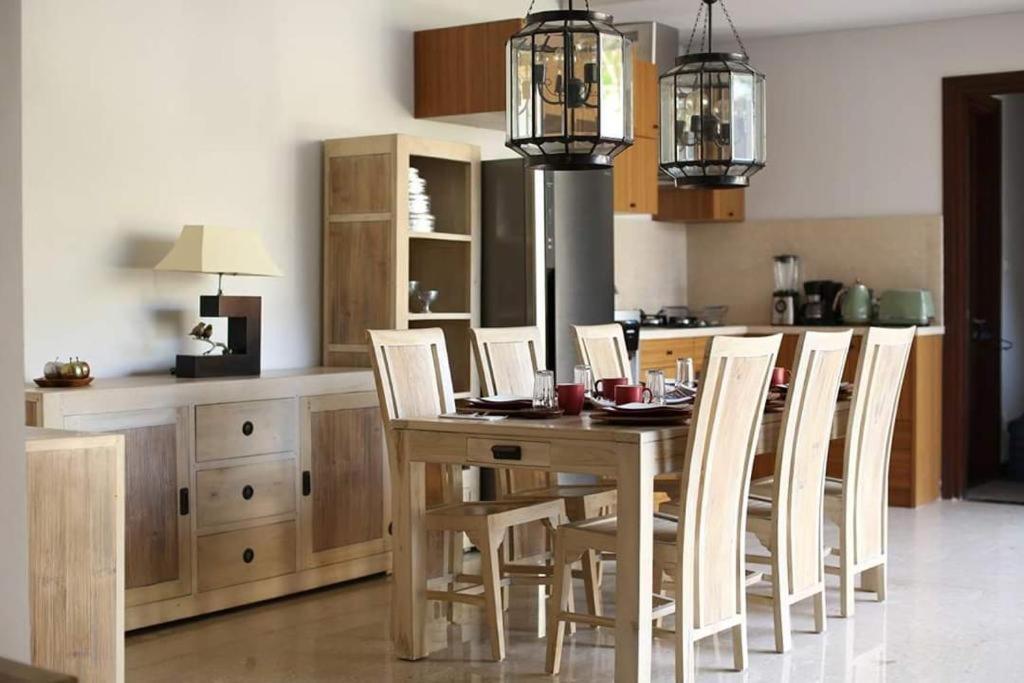 Tolgay Living Villas Seminyak Esterno foto