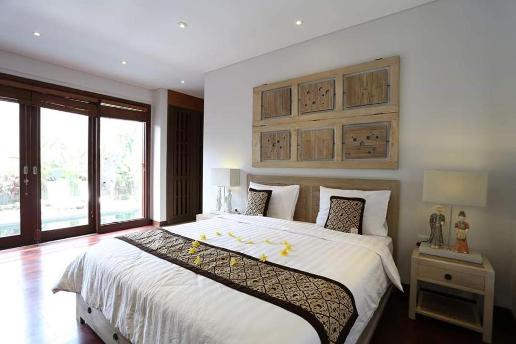Tolgay Living Villas Seminyak Esterno foto